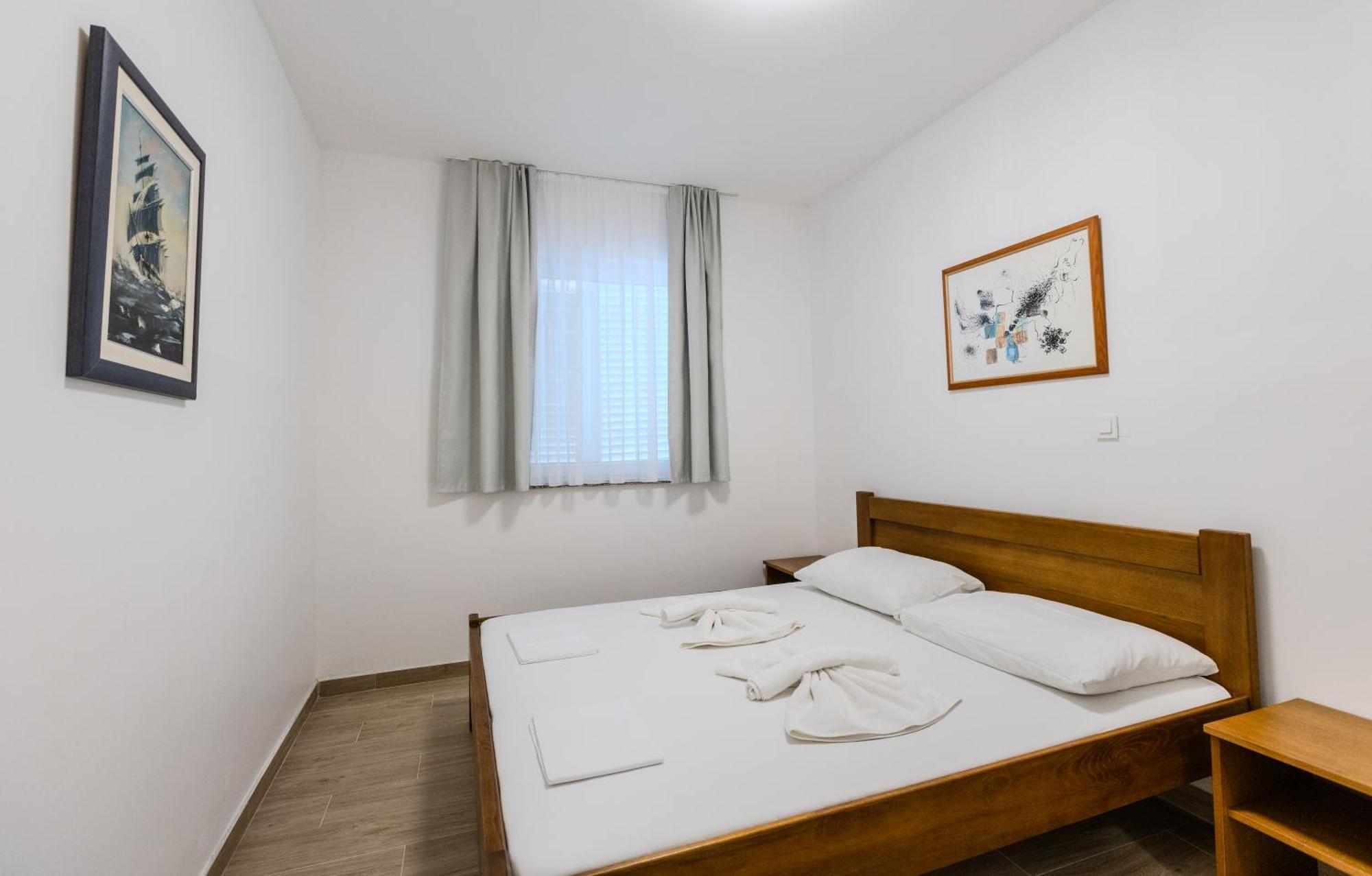 Apartments Lorena ปริฟลากา ภายนอก รูปภาพ