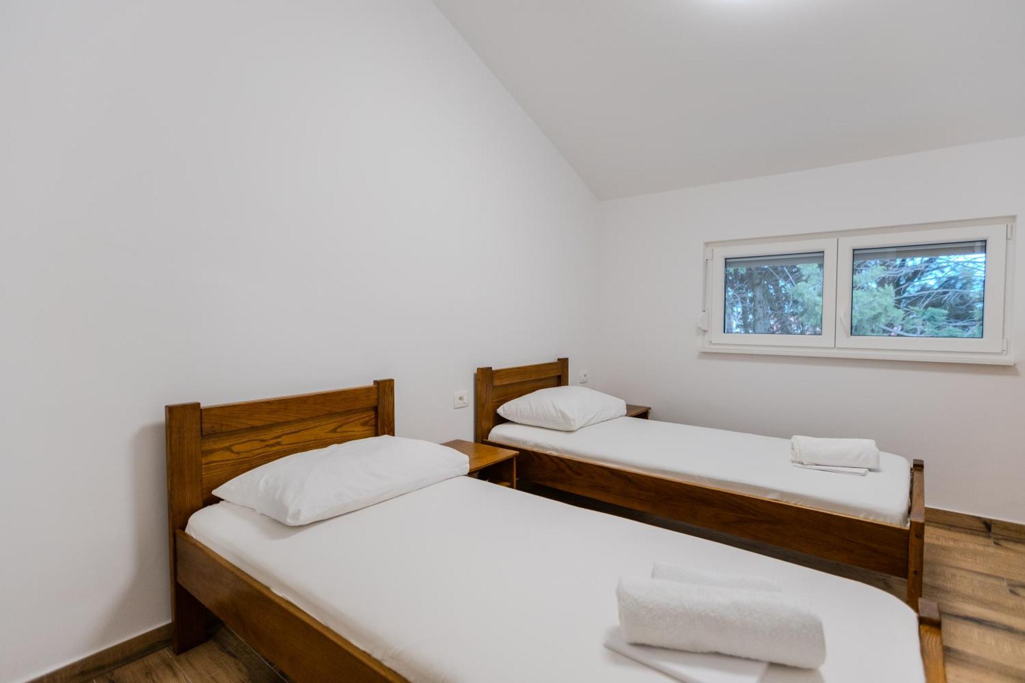 Apartments Lorena ปริฟลากา ภายนอก รูปภาพ