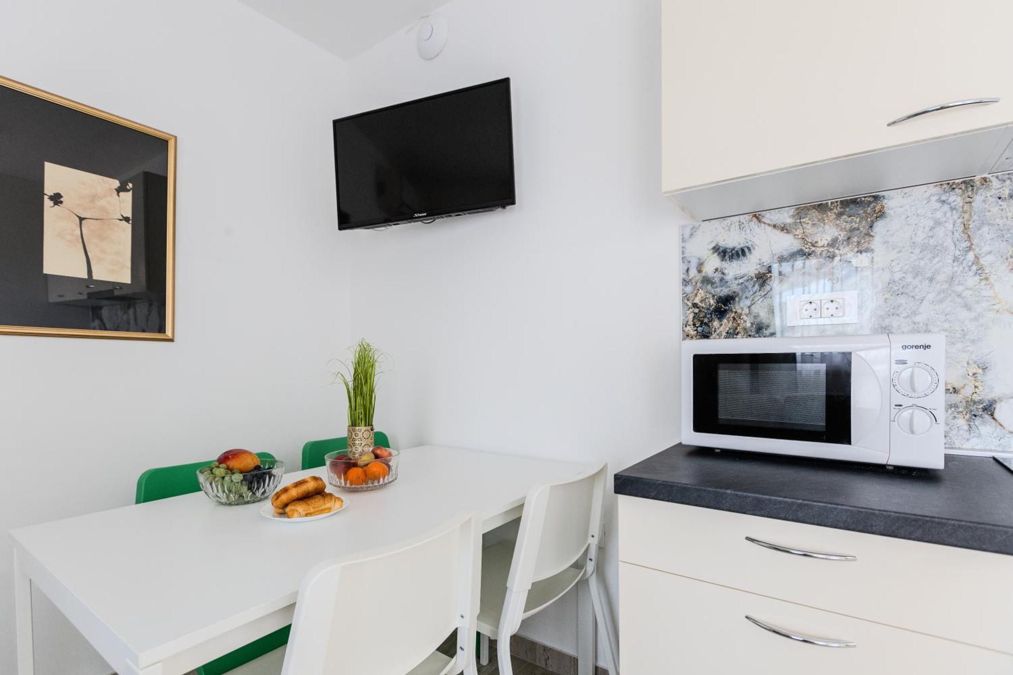 Apartments Lorena ปริฟลากา ภายนอก รูปภาพ