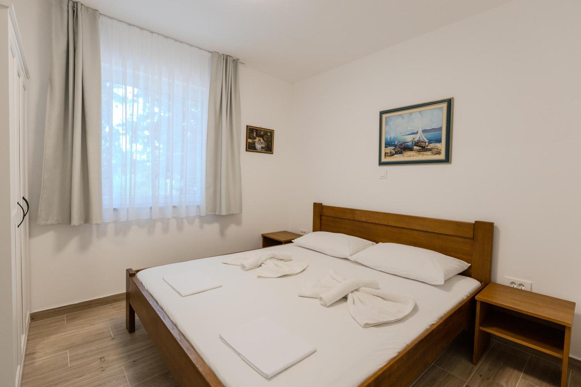 Apartments Lorena ปริฟลากา ภายนอก รูปภาพ