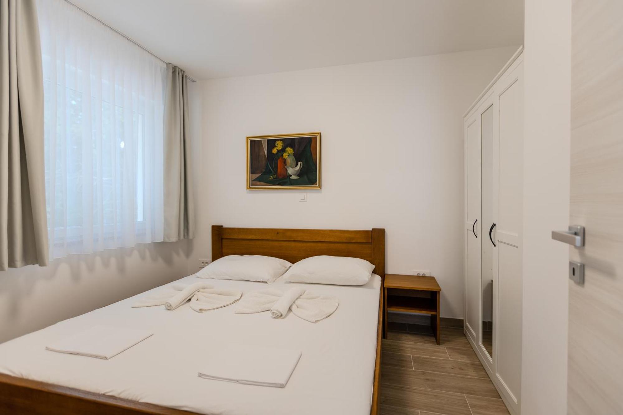Apartments Lorena ปริฟลากา ภายนอก รูปภาพ