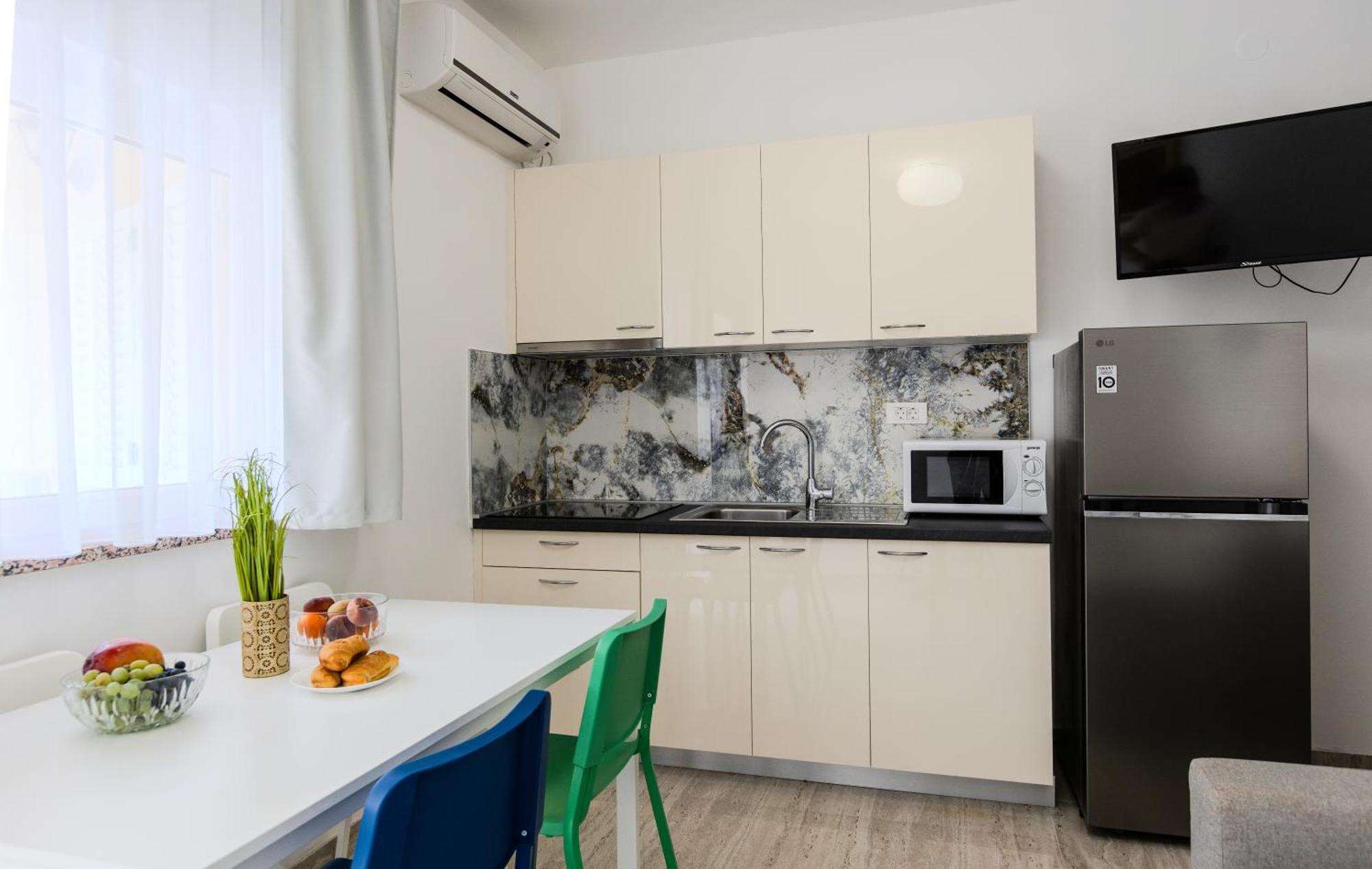 Apartments Lorena ปริฟลากา ภายนอก รูปภาพ