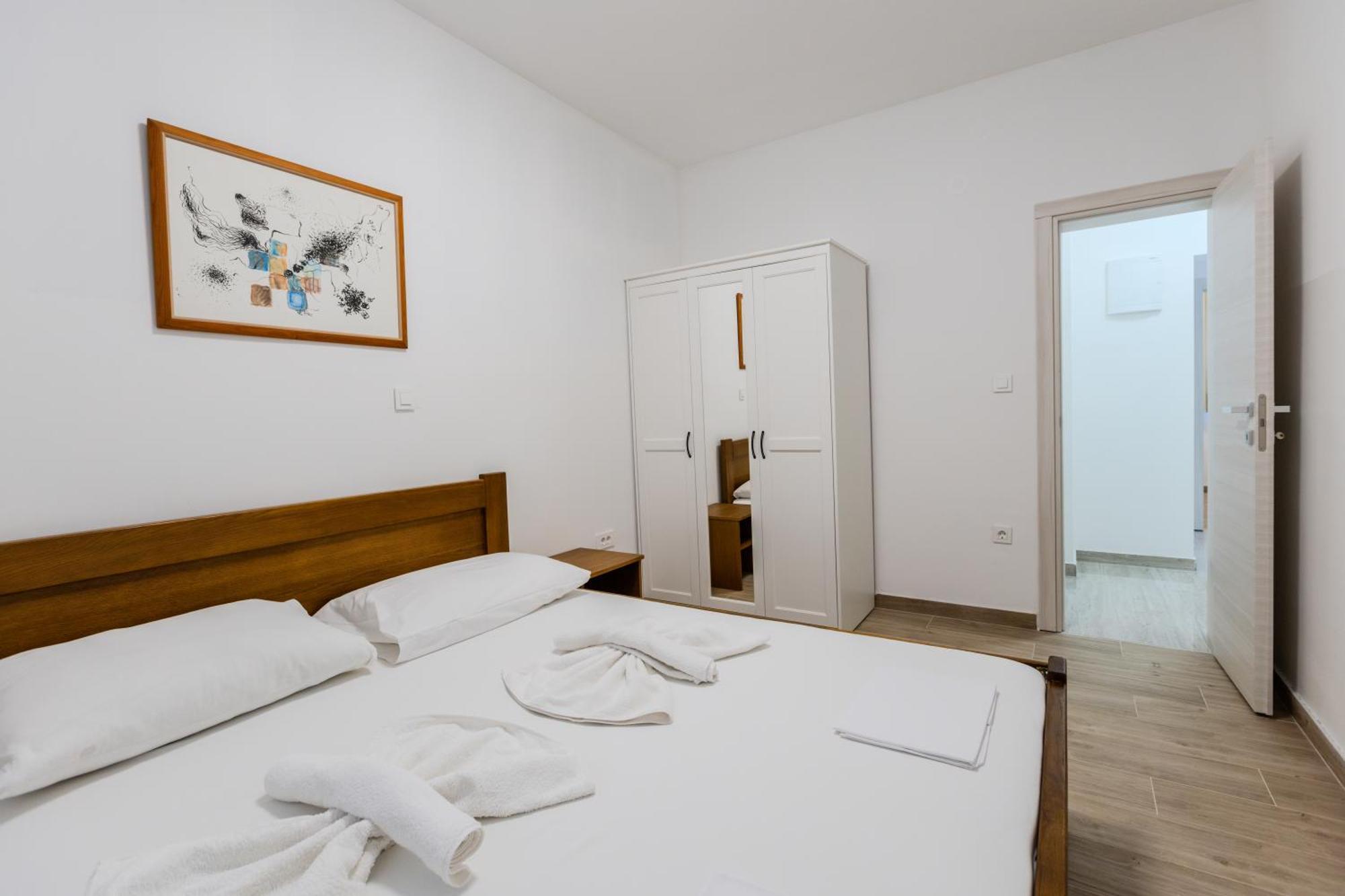 Apartments Lorena ปริฟลากา ภายนอก รูปภาพ