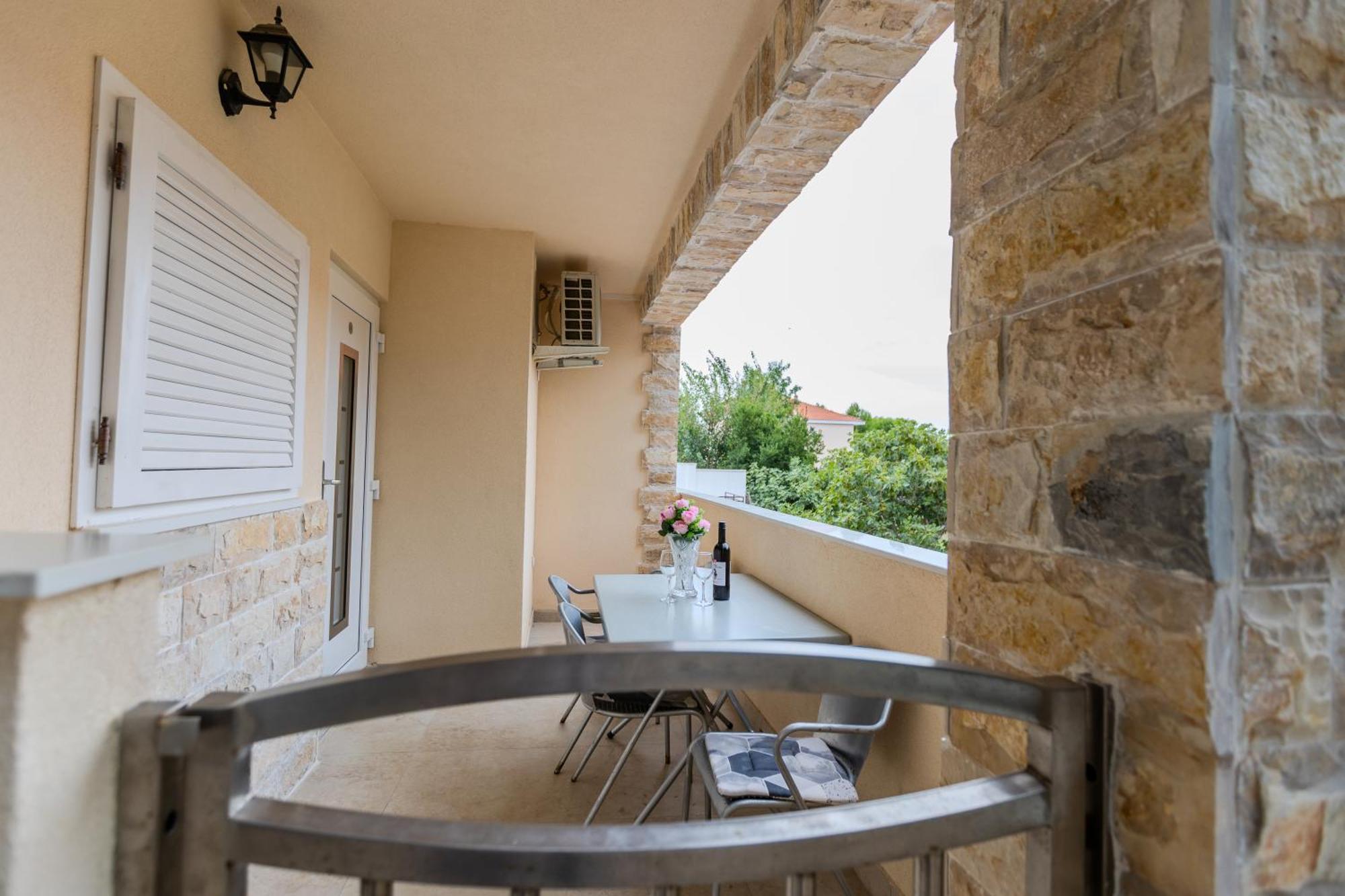 Apartments Lorena ปริฟลากา ภายนอก รูปภาพ